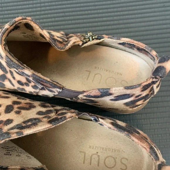 SOUL Naturalizer Leopard Print Ankle Boots 10 - Picture 3 of 4